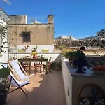Ampio Appartamento In Pieno Centro Storico.
